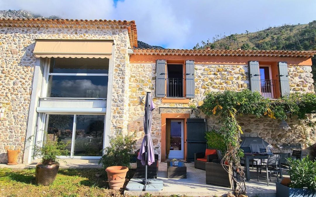Vente Maison – 3 pièces – 206 m² à Castellar (06500)