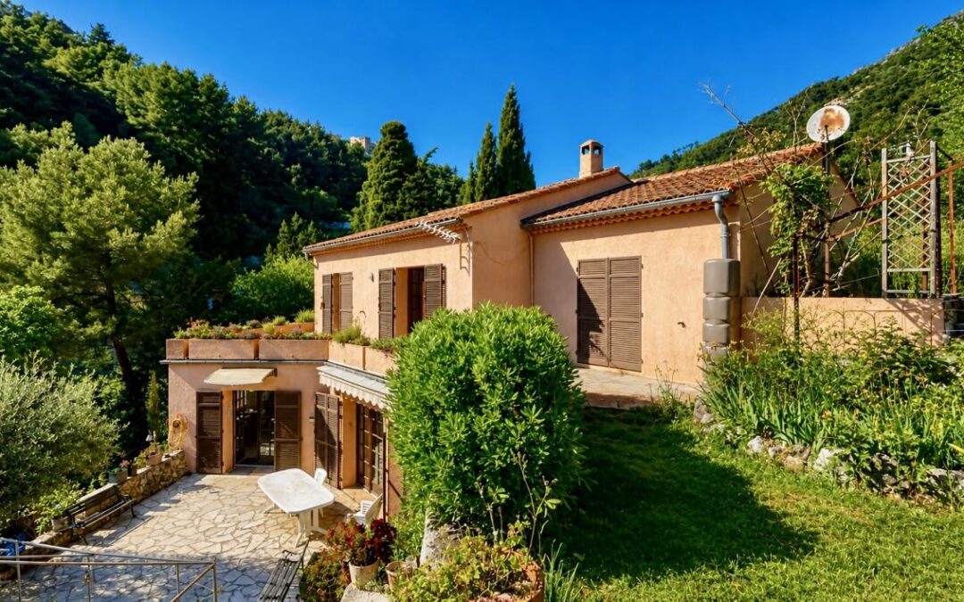 Vente Maison – 7 pièces – 188 m² à Castellar (06500)