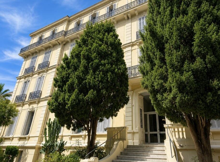 Vente Appartement – 8 pièces – 201 m² à Menton (06500)